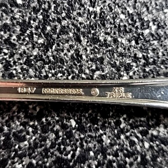 1847 Rogers Bros CROMWELL 1912 Intl. Silver Plate XS Triple 8 Desert Spoons - Picture 3 of 5